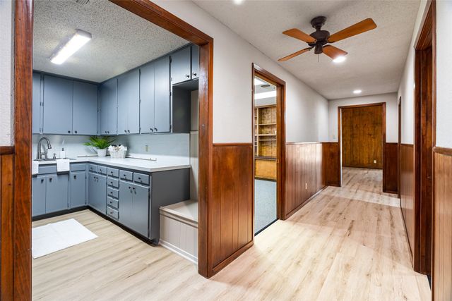 1512 Crestridge Drive, Cleburne, TX 76033