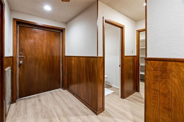 1512 Crestridge Drive, Cleburne, TX 76033