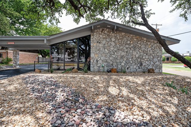 1512 Crestridge Drive, Cleburne, TX 76033