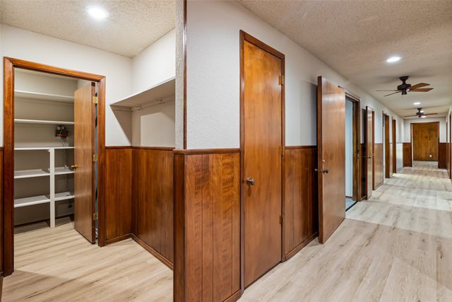 1512 Crestridge Drive, Cleburne, TX 76033