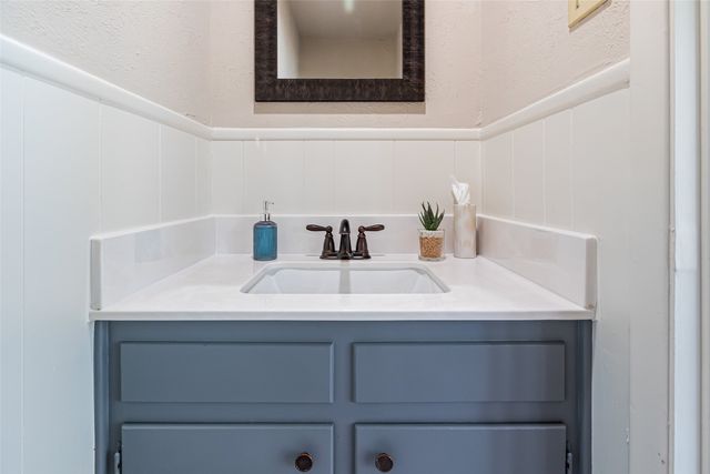 1512 Crestridge Drive, Cleburne, TX 76033
