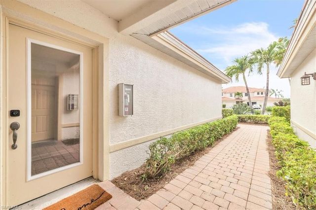 3000 Meandering WAY 202, Fort Myers, FL 33905