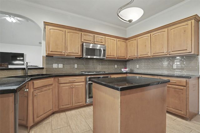 8320 S 257th East Avenue, Broken Arrow, OK 74014
