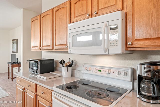 9462 N Whispering Shadows Way, Tucson, AZ 85743