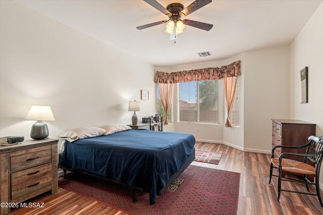 9462 N Whispering Shadows Way, Tucson, AZ 85743