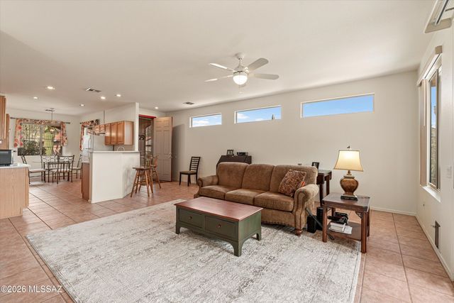 9462 N Whispering Shadows Way, Tucson, AZ 85743