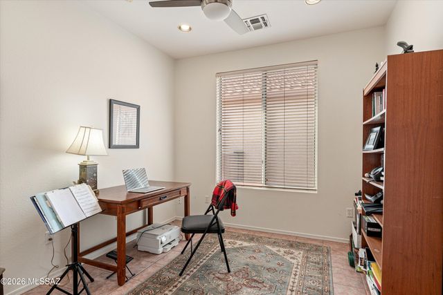 9462 N Whispering Shadows Way, Tucson, AZ 85743