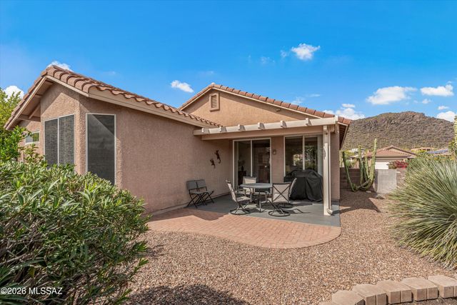 9462 N Whispering Shadows Way, Tucson, AZ 85743