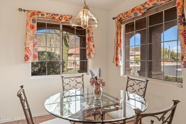 9462 N Whispering Shadows Way, Tucson, AZ 85743