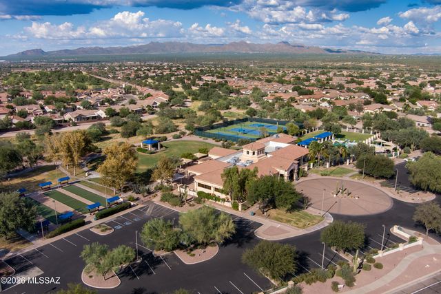 9462 N Whispering Shadows Way, Tucson, AZ 85743