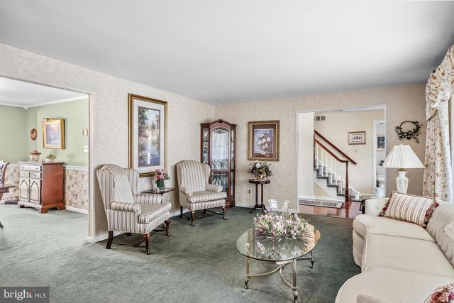 102 RED STONE RDG, Delran, NJ 08075