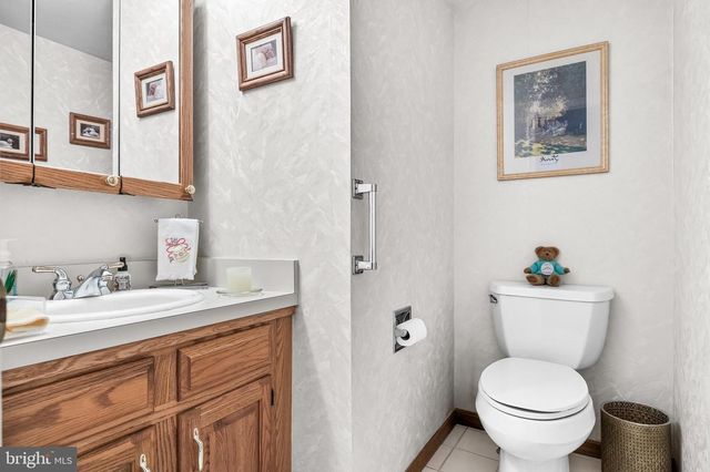 102 RED STONE RDG, Delran, NJ 08075