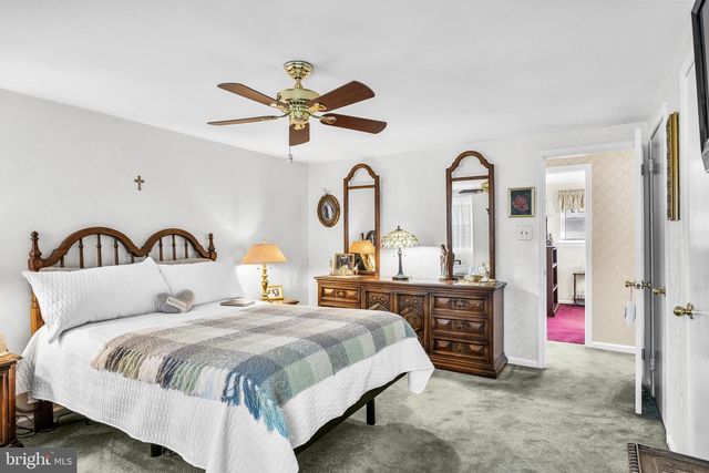 102 RED STONE RDG, Delran, NJ 08075