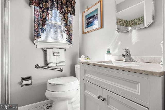 102 RED STONE RDG, Delran, NJ 08075