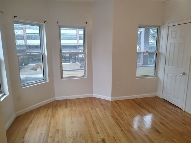 378 Ferry St, Everett, MA 02149