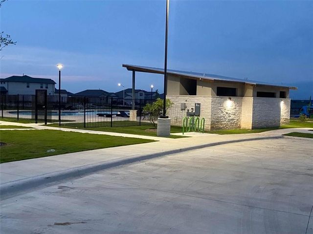 325 ESCONDIDO CIR, San Marcos, TX 78666