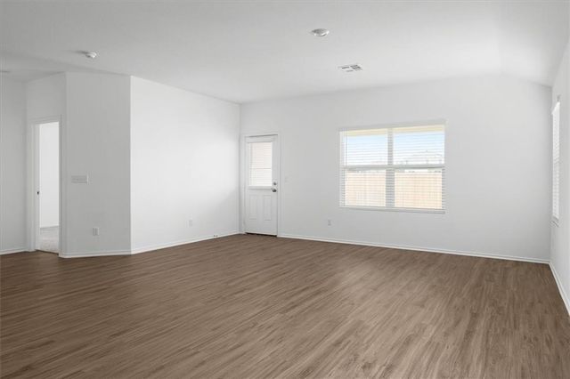 325 ESCONDIDO CIR, San Marcos, TX 78666