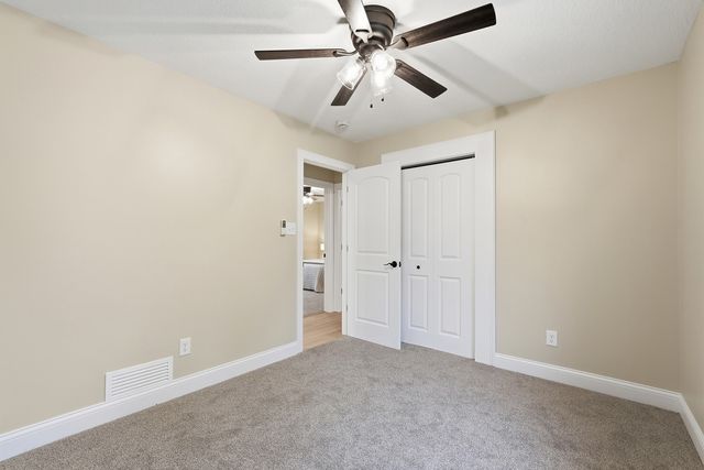 1721 E 42nd Court, Davenport, IA 52807