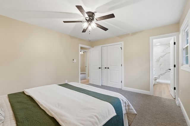 1721 E 42nd Court, Davenport, IA 52807