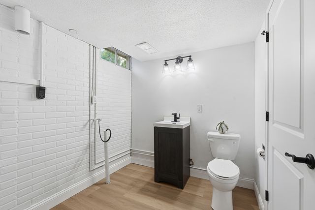 1721 E 42nd Court, Davenport, IA 52807