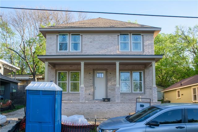 18 E 4th Street, Fayetteville, AR 72701