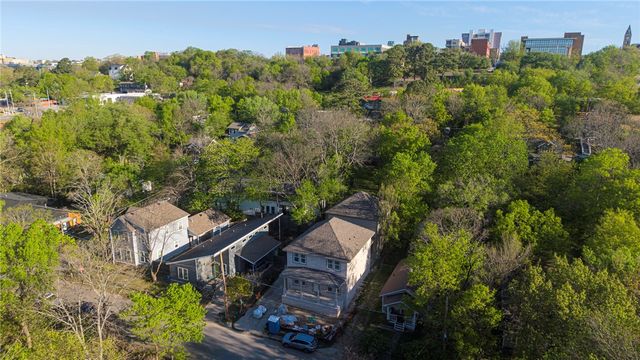 18 E 4th Street, Fayetteville, AR 72701