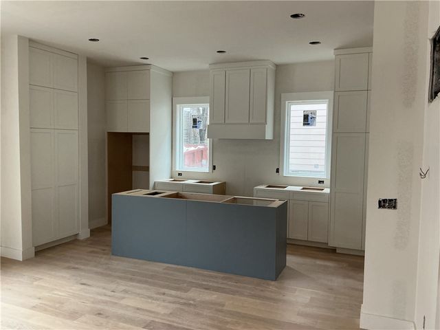 18 E 4th Street, Fayetteville, AR 72701