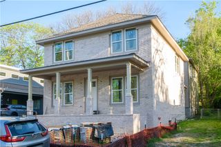 18 E 4th Street, Fayetteville, AR 72701