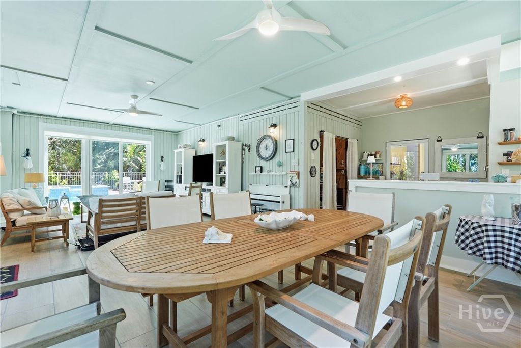 Image 17 of property listing at 13 Solomon Avenue, Tybee Island, GA 31328