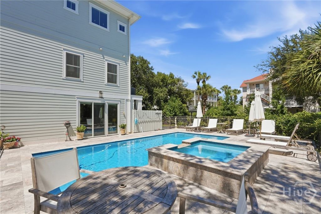 Image 23 of property listing at 13 Solomon Avenue, Tybee Island, GA 31328