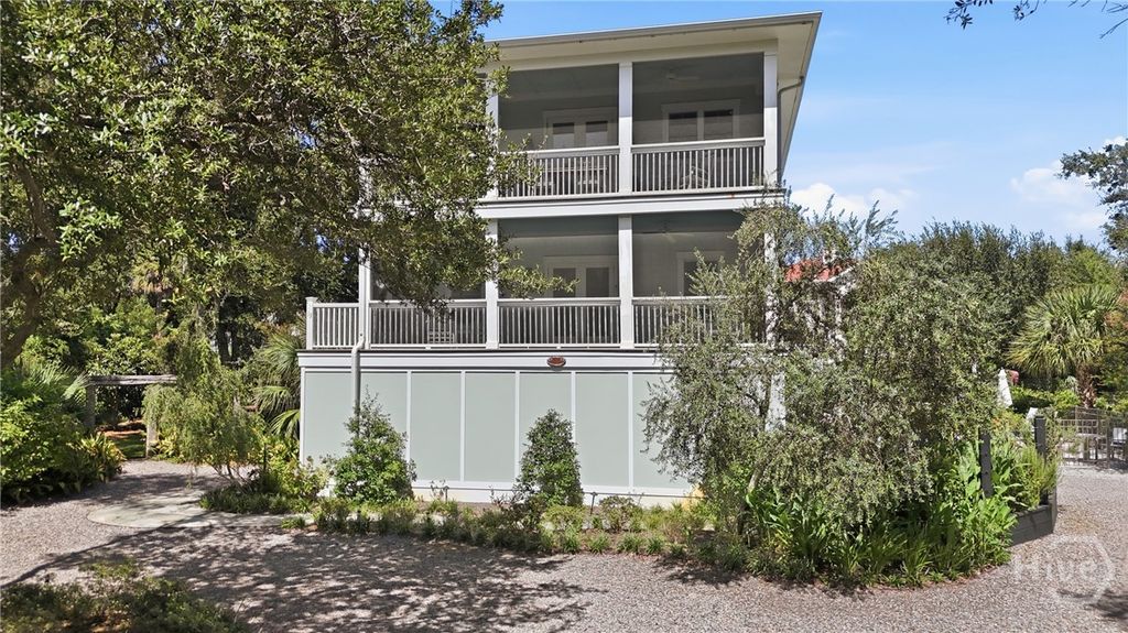 Image 4 of property listing at 13 Solomon Avenue, Tybee Island, GA 31328