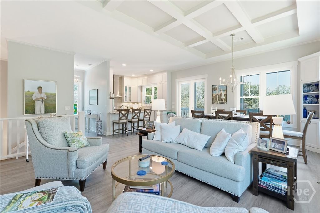 Image 7 of property listing at 13 Solomon Avenue, Tybee Island, GA 31328