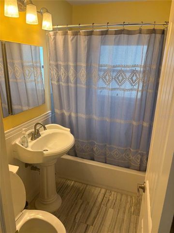2444 35TH STREET N, St Petersburg, FL 33713