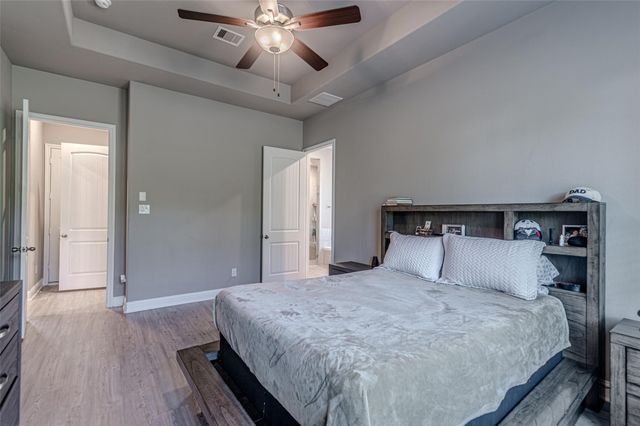 26553 Doe Lane, Hempstead, TX 77445