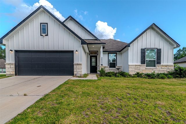 26553 Doe Lane, Hempstead, TX 77445