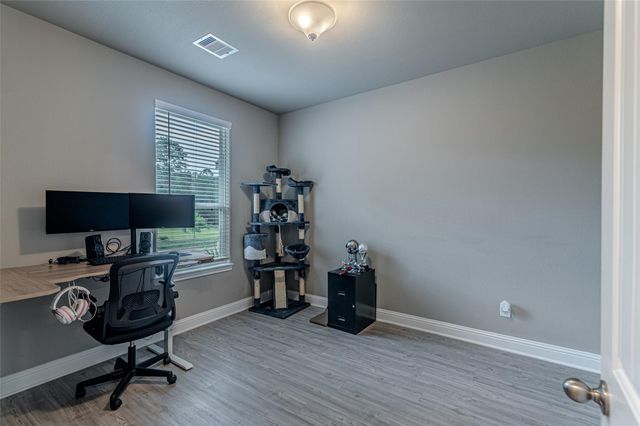 26553 Doe Lane, Hempstead, TX 77445