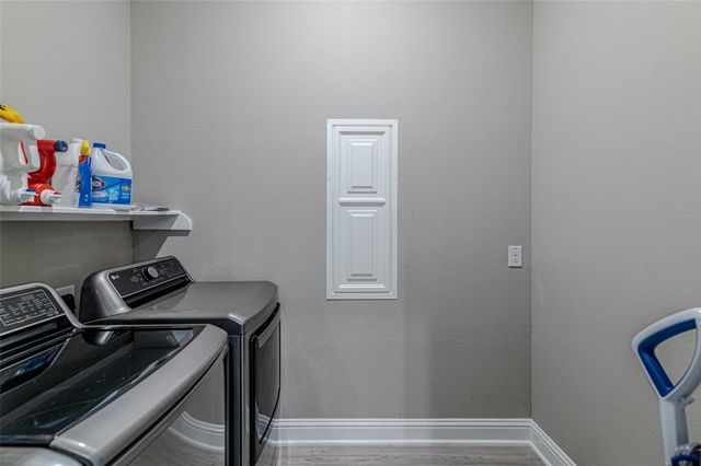 26553 Doe Lane, Hempstead, TX 77445