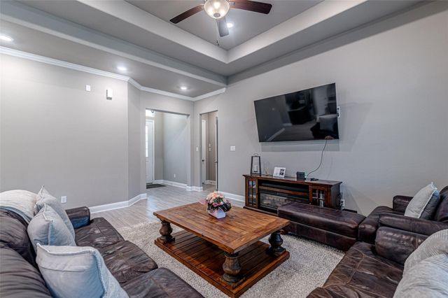 26553 Doe Lane, Hempstead, TX 77445