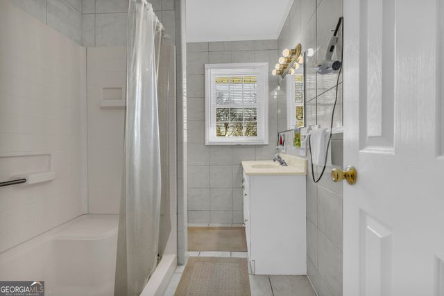 118 Wayne Circle, Hartwell, GA 30643