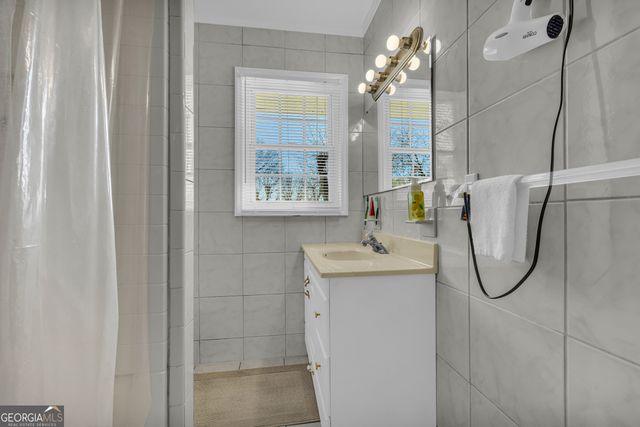 118 Wayne Circle, Hartwell, GA 30643