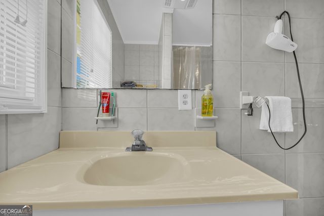 118 Wayne Circle, Hartwell, GA 30643