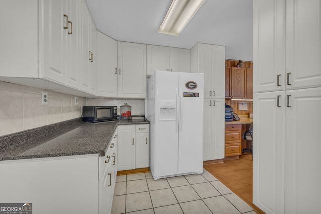 118 Wayne Circle, Hartwell, GA 30643