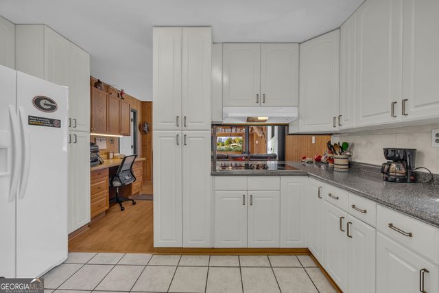 118 Wayne Circle, Hartwell, GA 30643