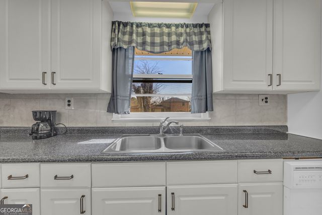 118 Wayne Circle, Hartwell, GA 30643