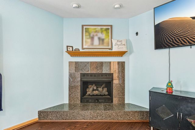 43144 N Lake Avenue, Antioch, IL 60002