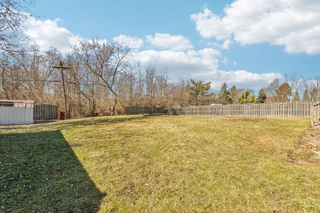 43144 N Lake Avenue, Antioch, IL 60002