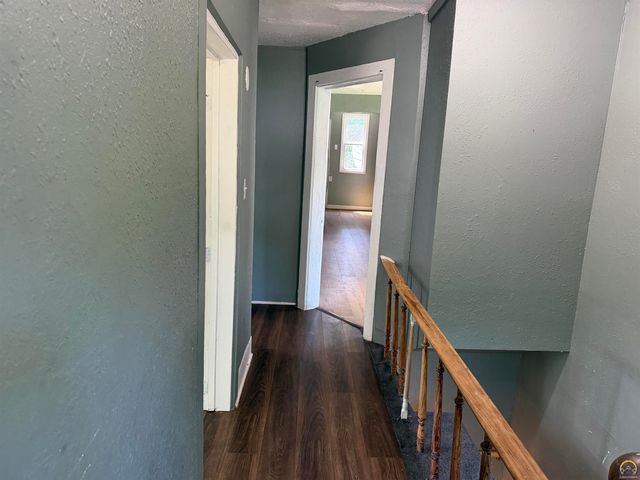 1105 SW Western AVE, Topeka, KS 66604