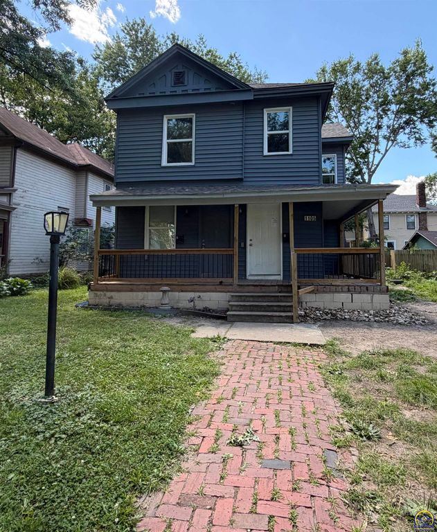 1105 SW Western AVE, Topeka, KS 66604