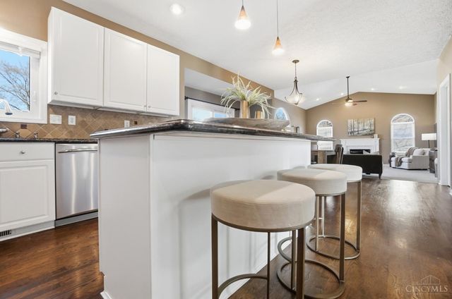 7527 Providence Woods Court, West Chester, OH 45069