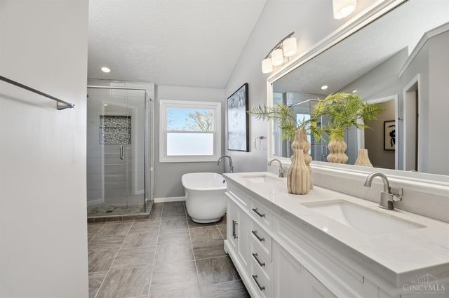 7527 Providence Woods Court, West Chester, OH 45069